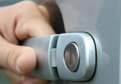 Little Village Locksmith Store Burnsville, MN 952-563-9974 - 21-unlock-car